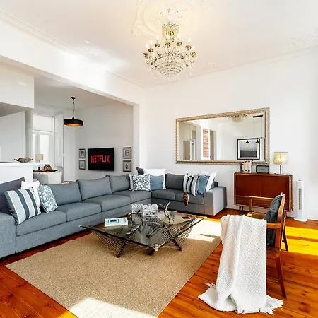 Апартаменты Whome Majestic With Breathtaking River Views *